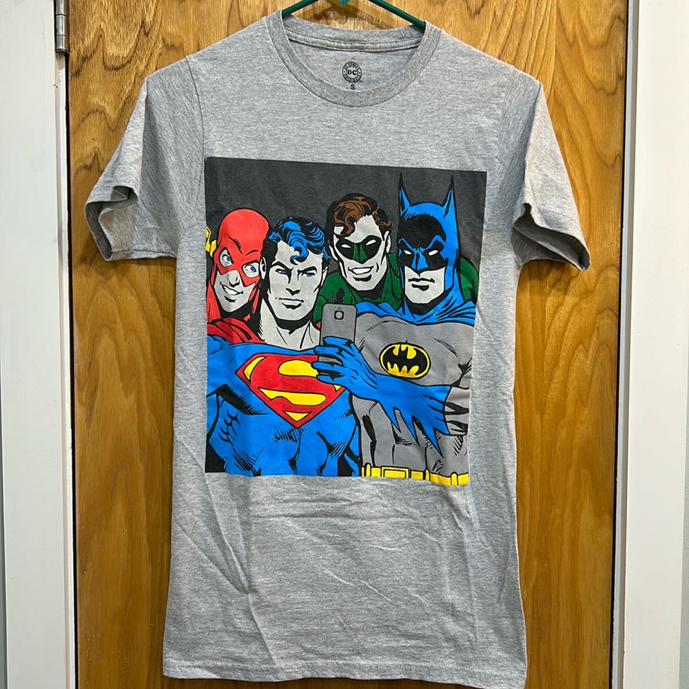 DC Comics Justice League Selfie Graphic T-Shirt Size Small